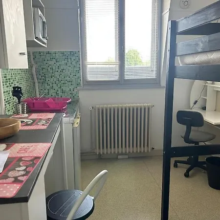 Apartment 21